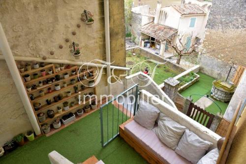 Dorfhaus mit Terrasse und Aussicht