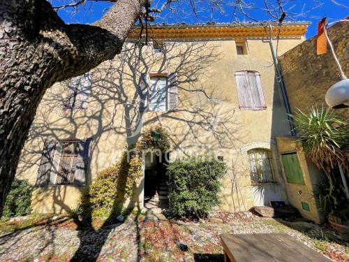 Authentisches provenzalisches Bauernhaus im Land des Lavendels