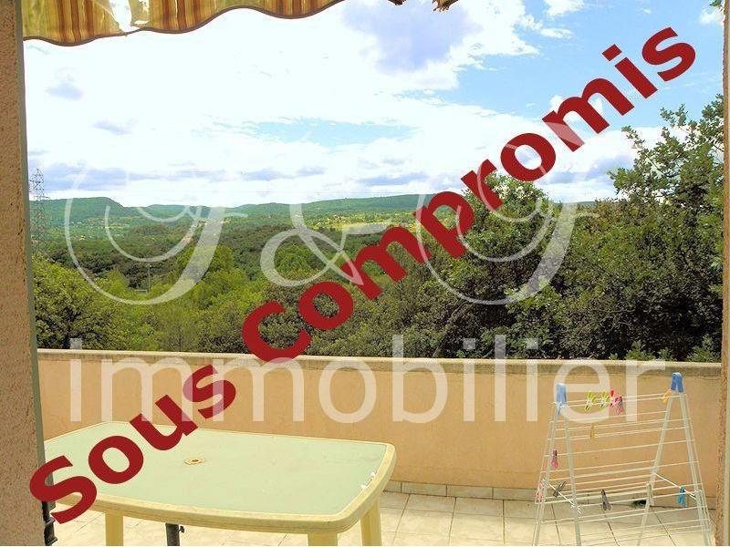 Villa in Apt with view over the Luberon