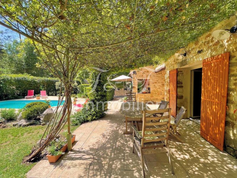 Villa in the heart of the Provençal Colorado