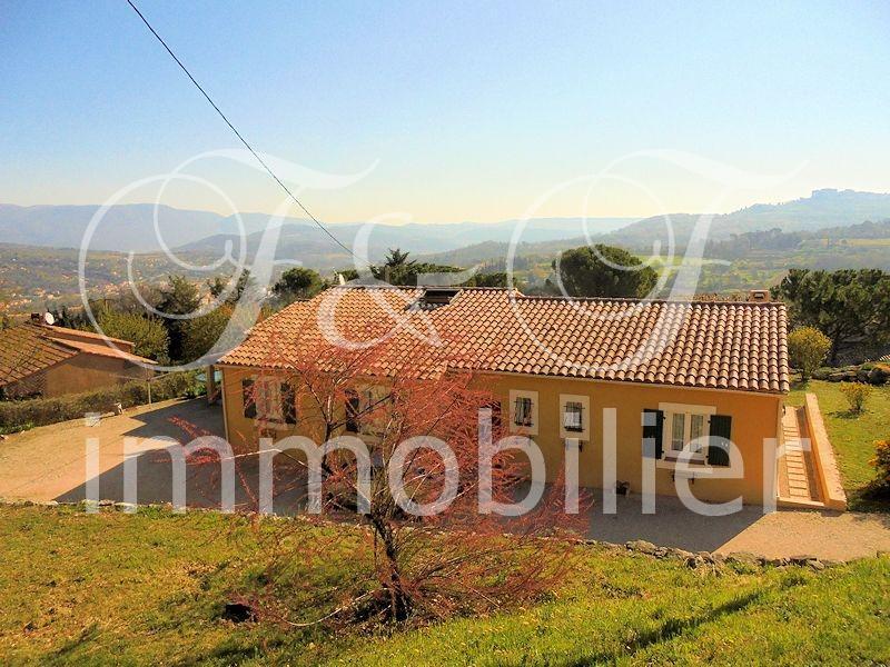 Single storey villa in Apt in the Luberon