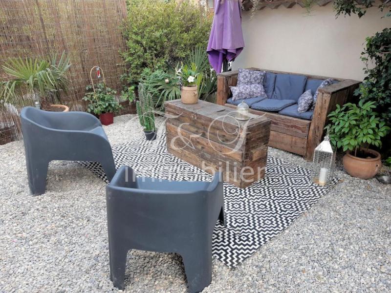 Single storey house with garden in Apt