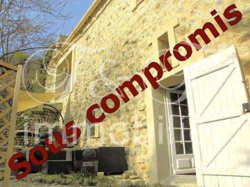 Village house with gardens Luberon