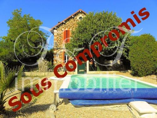 Town house with garden and pool in the Luberon