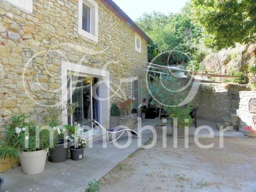 Superb village house in the Luberon