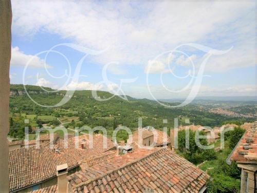 Apartment in Saignon with views