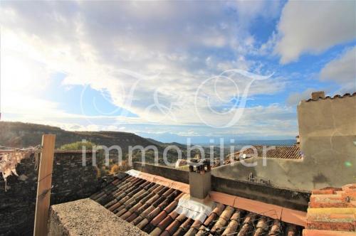 Village house in Saignon in the Luberon