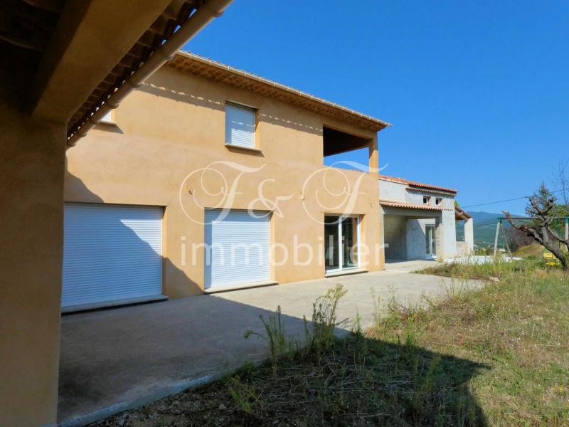 Large villa and gite in Apt
