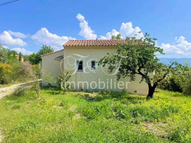 Villa de plain-pied au calme avec vue et jardin