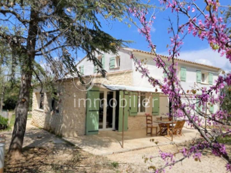 Belle maison avec piscine sur 2 ha de terrain