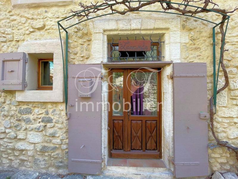 Maison de village dans les Alpes de Haute Provence