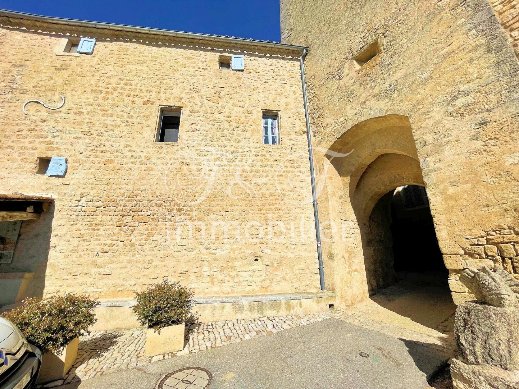 Maison médiévale à Viens