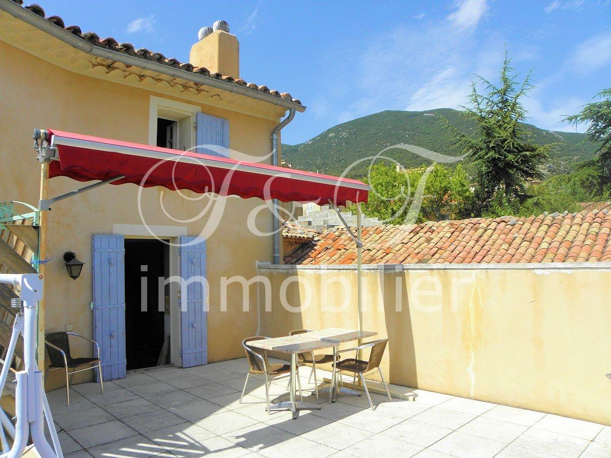Small village house with terrace in the Luberon