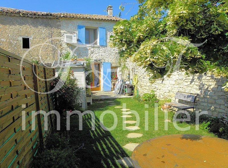 Small village house with garden in the Luberon