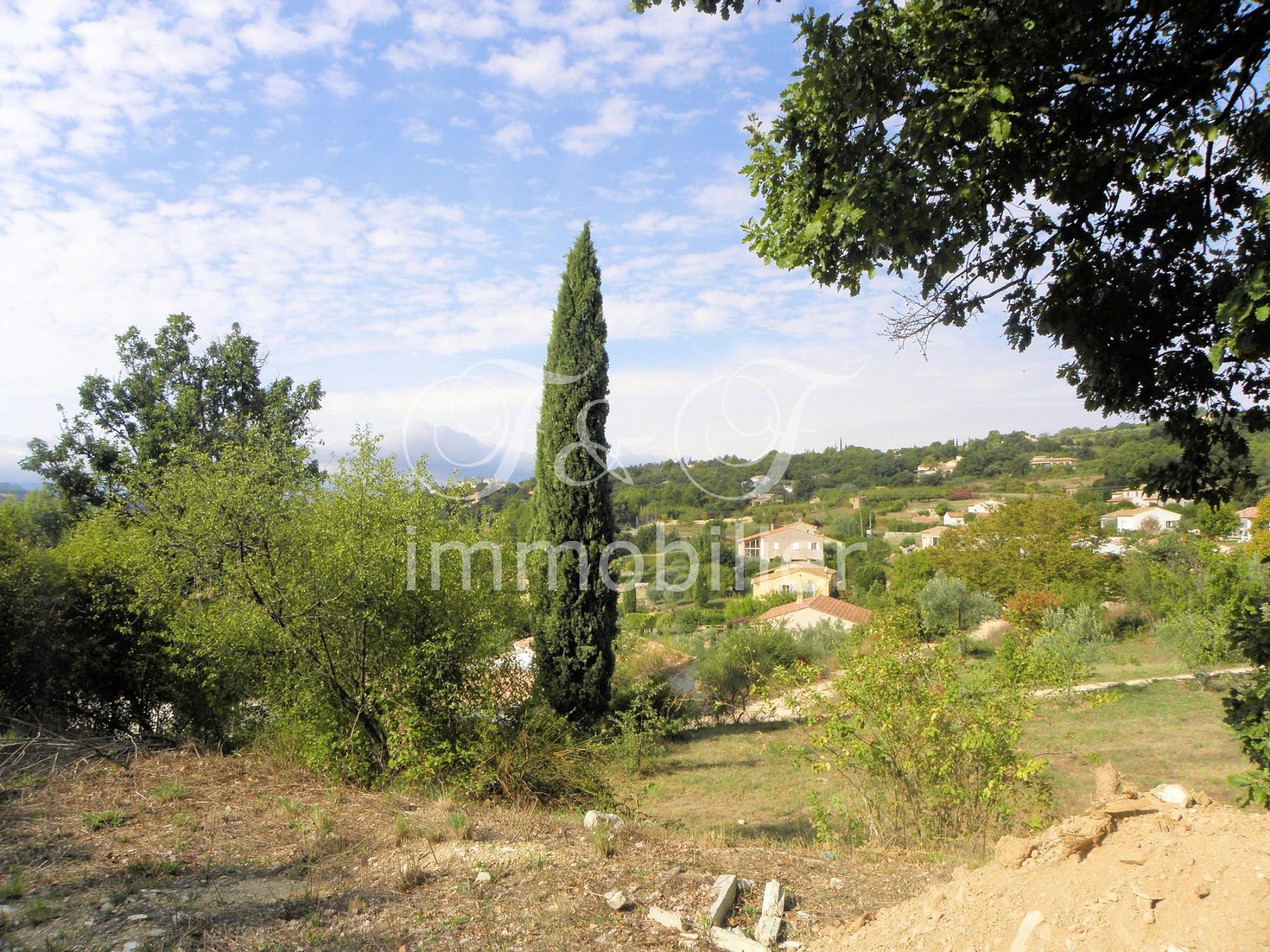 Building land with view in Apt