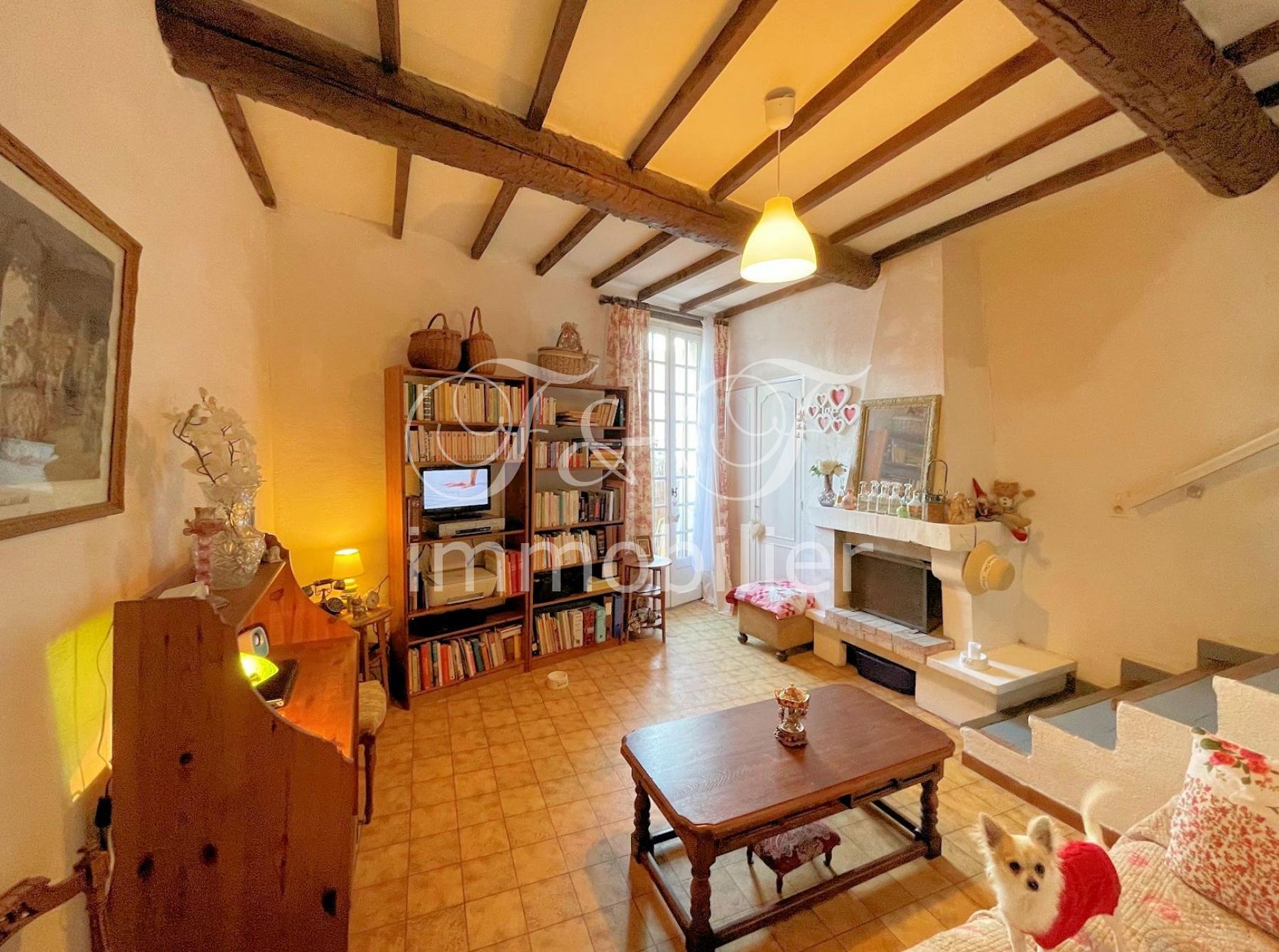Small townhouse in Apt
