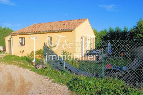 Maison avec terrain à Simiane-La-Rotonde