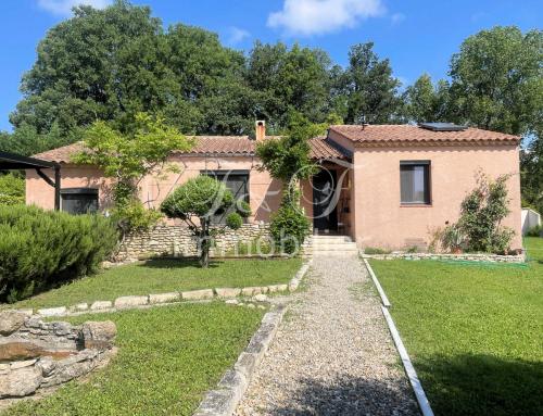 Belle maison avec jardin au calme