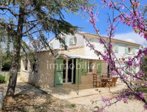 Belle maison avec piscine sur 2 ha de terrain