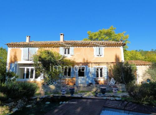 Mas provençal de charme avec piscine